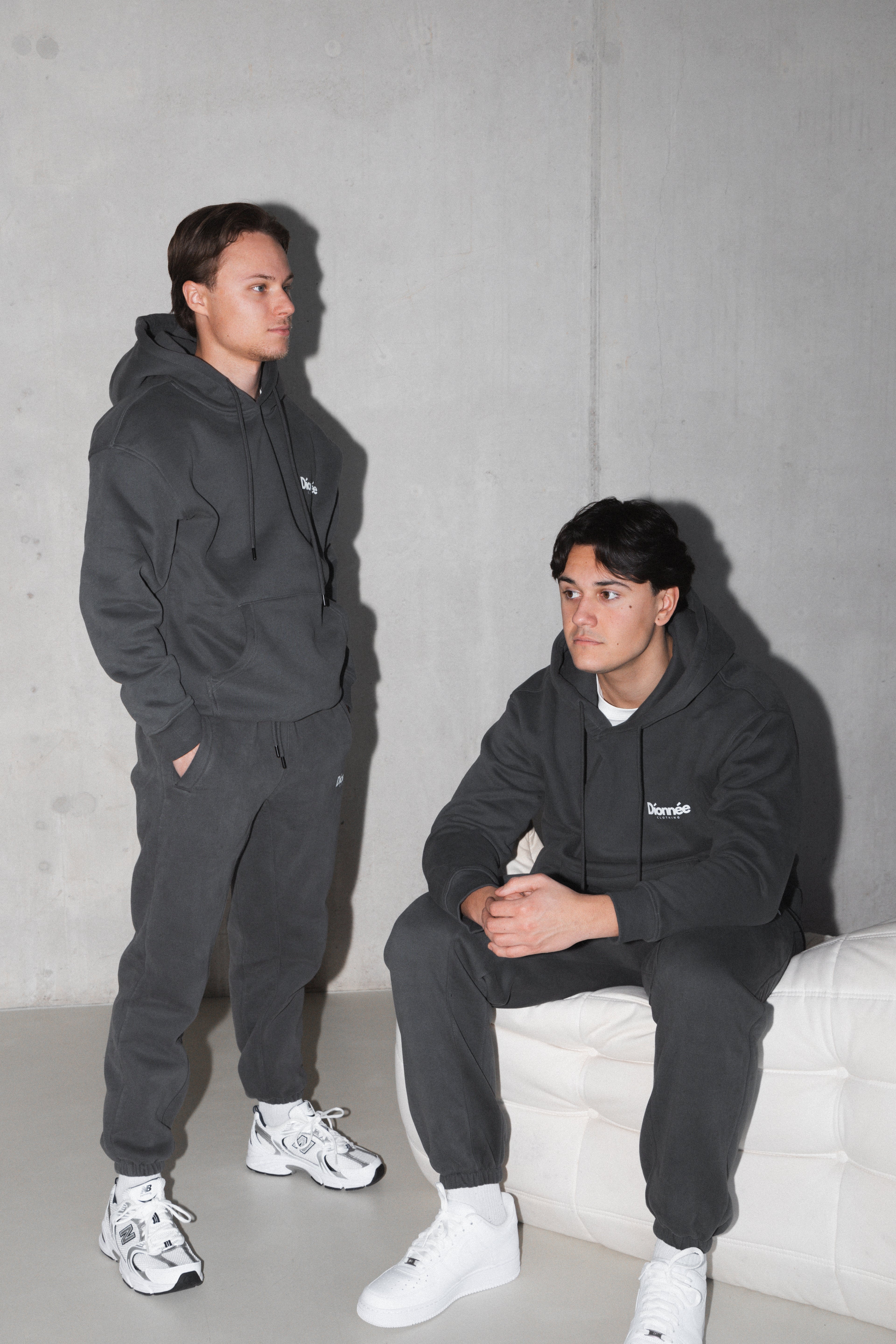 Classic hoodie dark gray